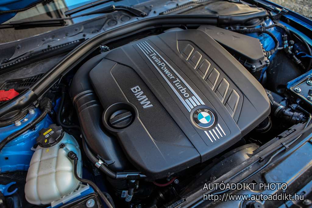 bmw-330d-xdrive-toruing-teszt-autoaddikt-017