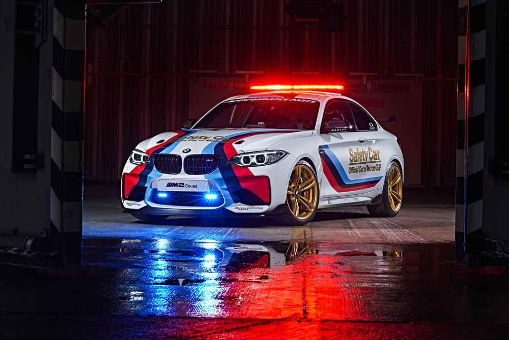 bmw-m2-motogp-safety-car-autoaddikt