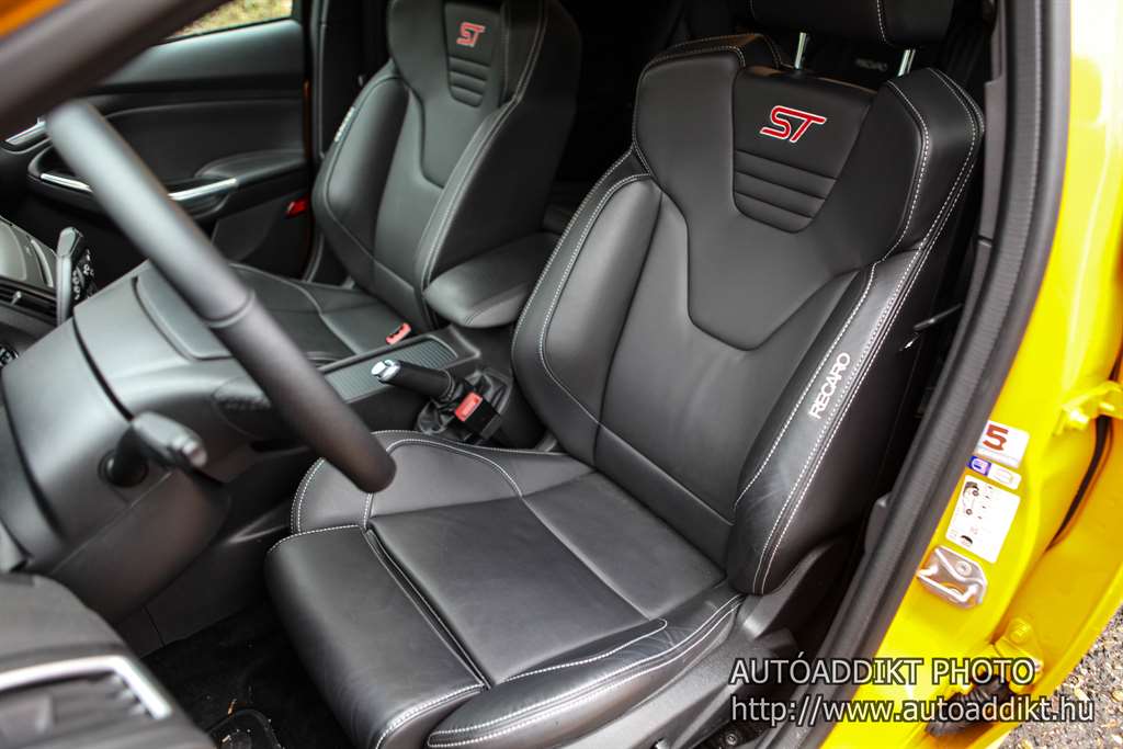 ford-focus-st-2-0-tdci-kombi-teszt-autoaddikt-010