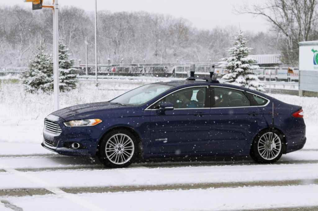 ford-fusion-onvezeto-tel-usa-autoaddikt-1