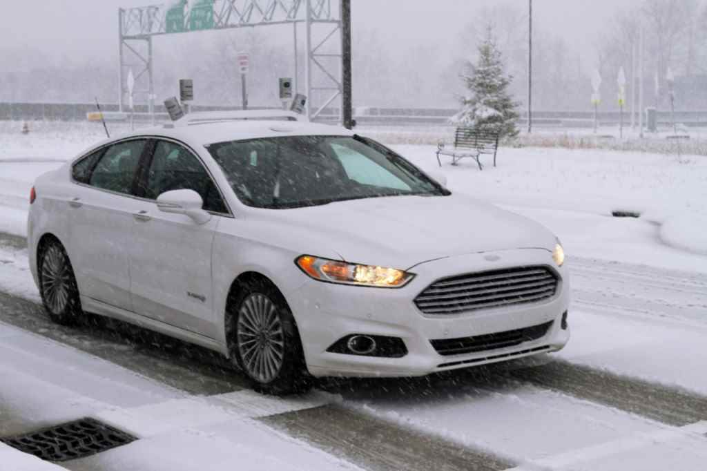 ford-fusion-onvezeto-tel-usa-autoaddikt-3