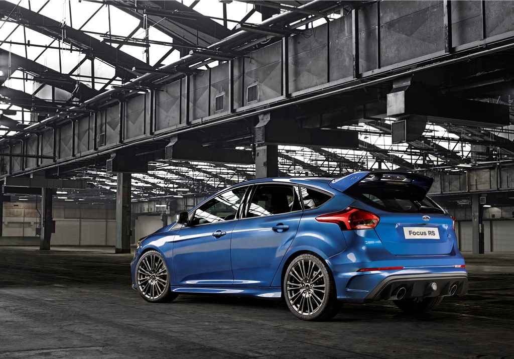 ford_focus_rs_2015_004