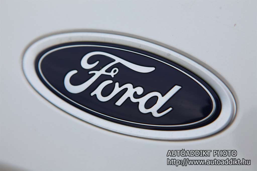 ford_mondeo_2_0_scti_teszt_autoaddikt_008