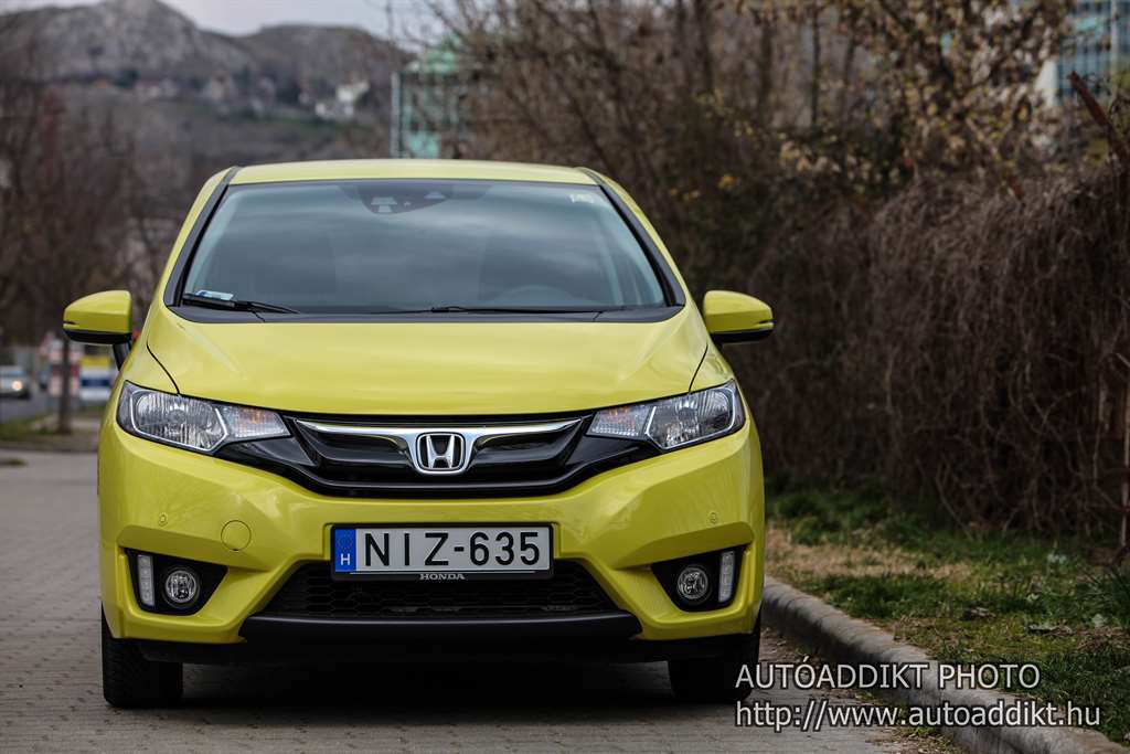 honda-civic-1-3-i-vtec-teszt-autoaddikt-003