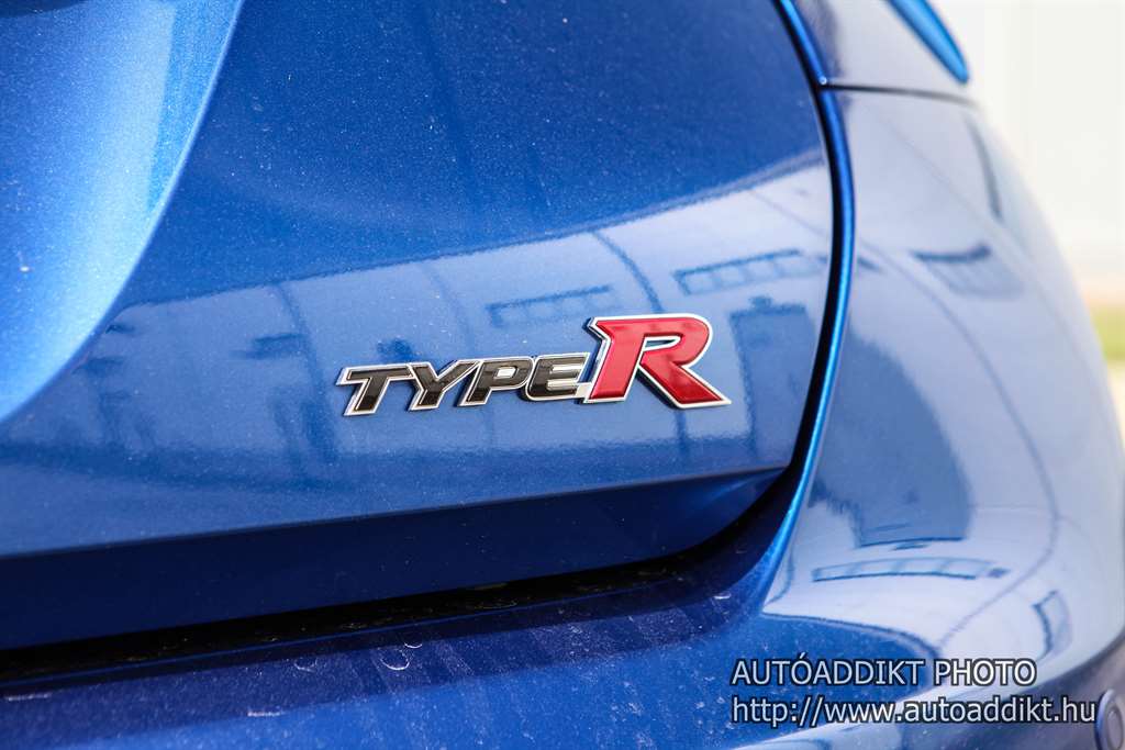 honda-civic-type-r-gt-turbo-teszt-2016-autoaddikt-013