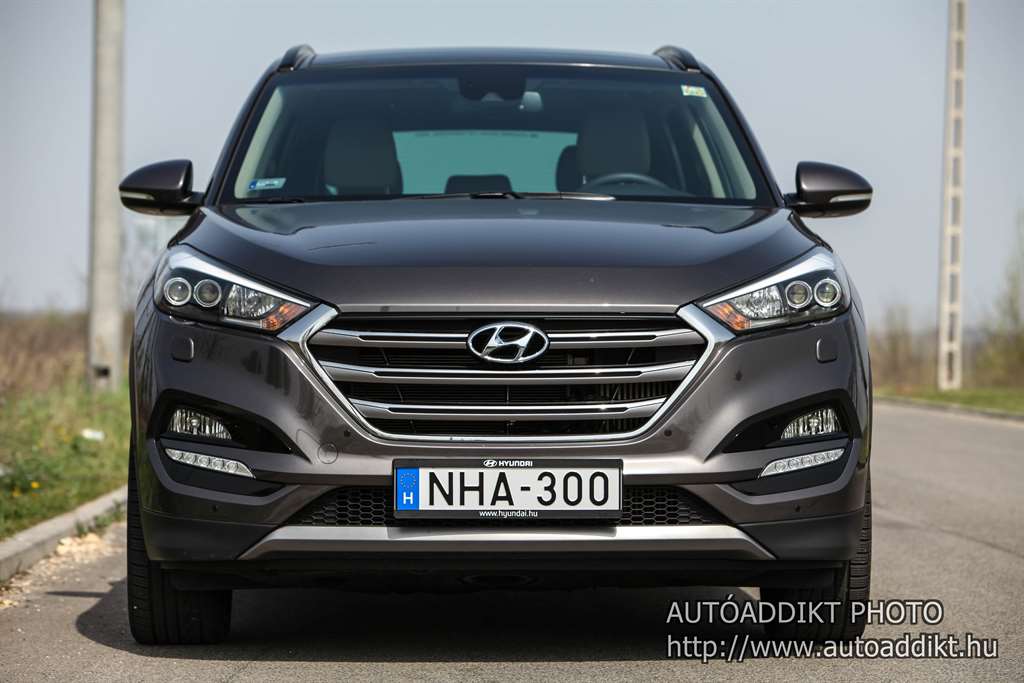 hyundai-tucson-2-0-crdi-teszt-autoaddikt-004