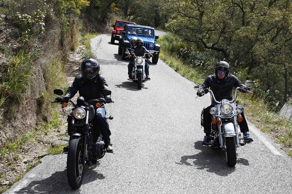 jeep-harley-davidson-egyuttmukodes-2016-autoaddikt