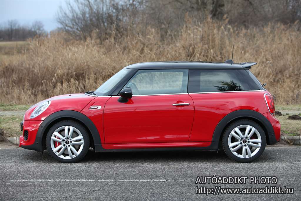 mini-john-cooper-works-teszt-autoaddikt-002