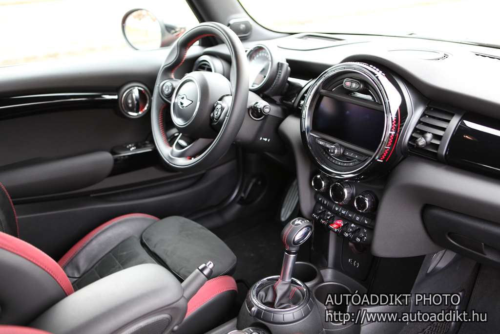 mini-john-cooper-works-teszt-autoaddikt-014