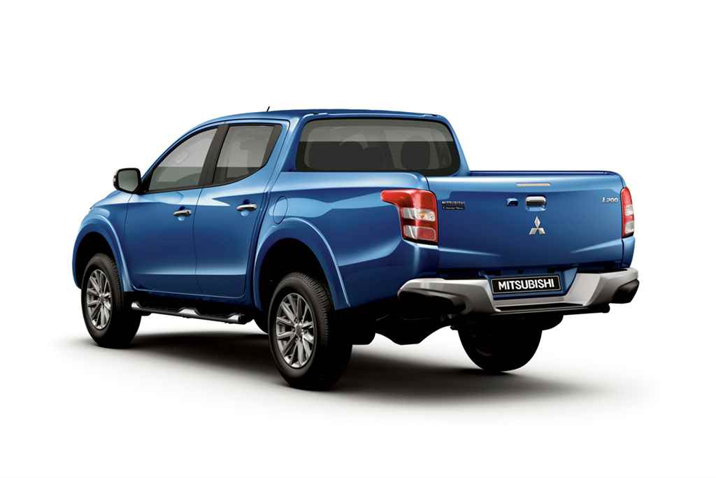 mitsubishi-l200-2015-autoaddikt-2