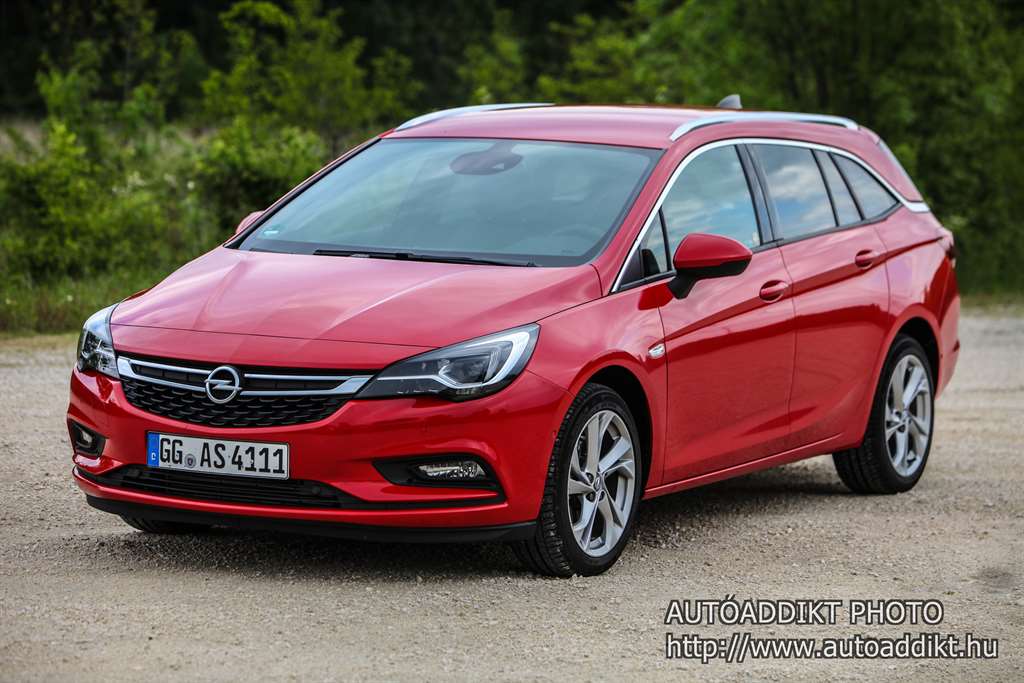 opel-astra-k-sports-tourer-menetproba-autoaddikt-002