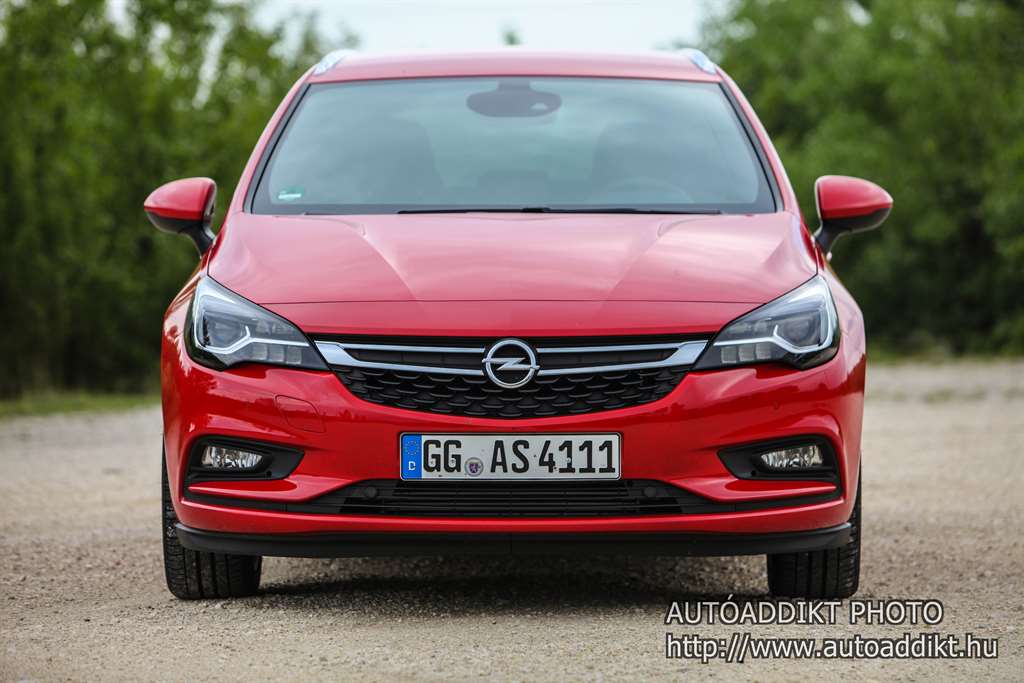 opel-astra-k-sports-tourer-menetproba-autoaddikt-003