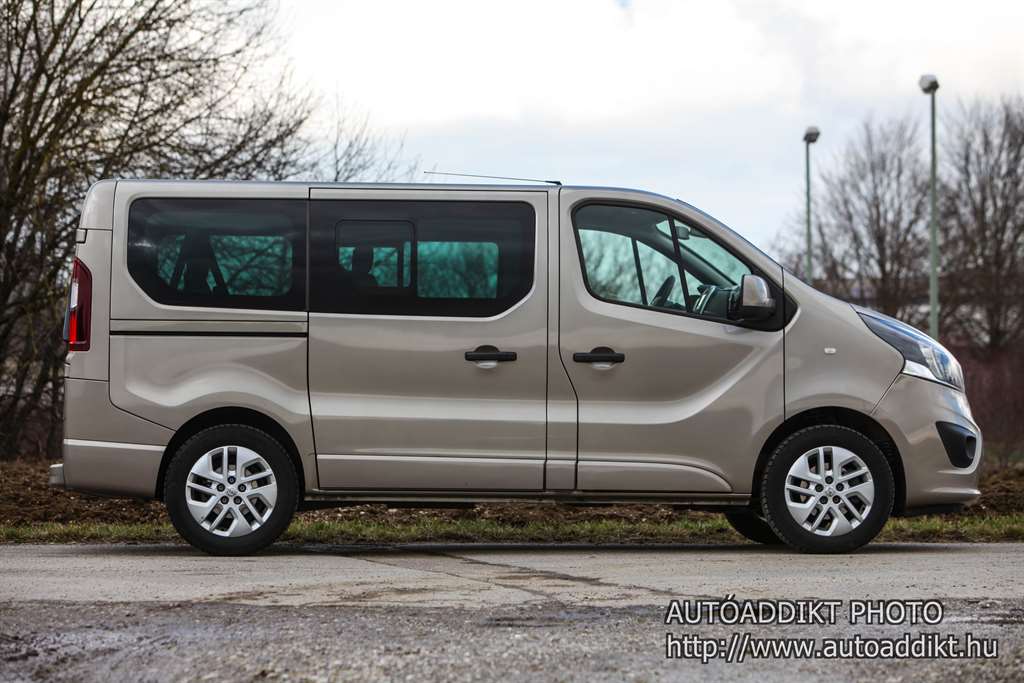 opel-vivaro-tour-1-6-twinturbo-cdti-teszt-autoaddikt-002