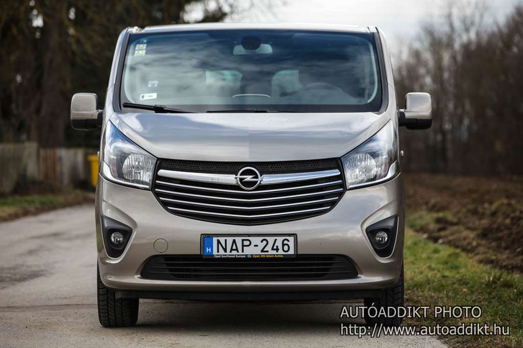 opel-vivaro-tour-1-6-twinturbo-cdti-teszt-autoaddikt-004