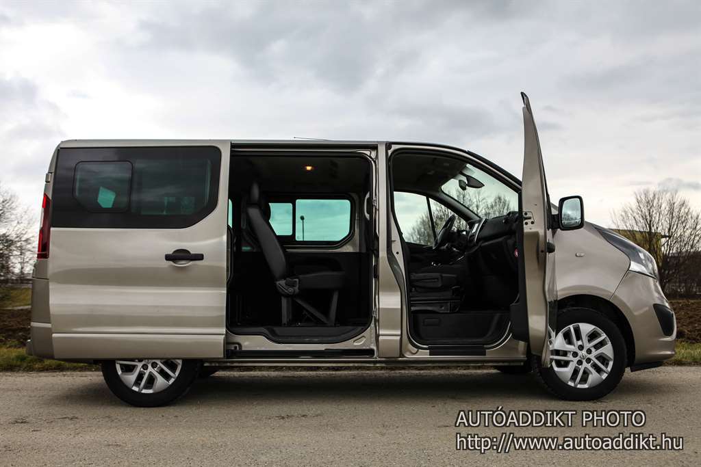 opel-vivaro-tour-1-6-twinturbo-cdti-teszt-autoaddikt-027