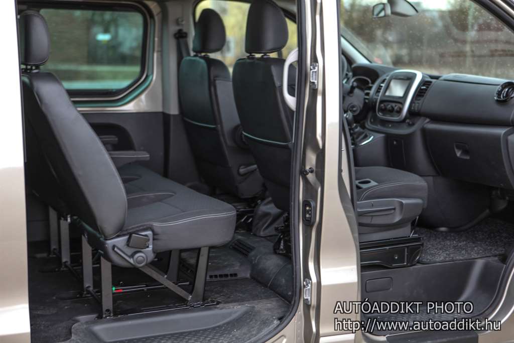 opel-vivaro-tour-1-6-twinturbo-cdti-teszt-autoaddikt-028