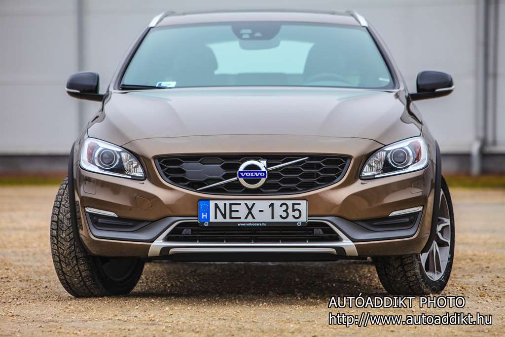 volvo-v60-cross-country-d4-awd-teszt-autoaddikt-002