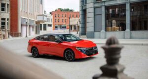 Nissan Sentra 2026: nagyautós megjelenés kompakt méretben