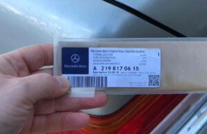 1996 Mercedes-Benz S500 L W140: megérkezett az A2198170615 csomagtér-felirat