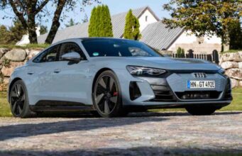 Tízezer dollárt is enged az Audi, csak maradjon a tulajdonosnál a használt e-tron