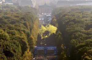 A vasárnapi BMW Berlin Marathon világklasszis mezőnyét a BMW i3s vezeti fel