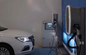 Az online kaszinók és az elektromos autók: meglepő kapcsolat a digitális szerencsejáték és a fenntartható közlekedés között