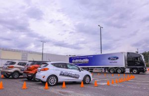 Idén is megrendezték a Ford Driving Skills for Life ingyenes vezetéstechnikai képzés programját Budapesten