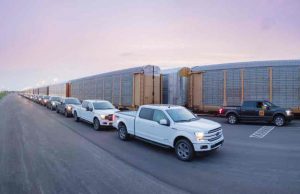 Közel félmillió kilogrammot is képes vontatni a tisztán elektromos Ford F150 prototípusa