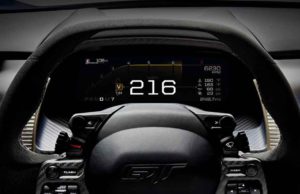 A Ford GT kínálja minden eddigi sorozatban gyártott Ford közül a legmagasabb végsebességet és leggyorsabb köridőt