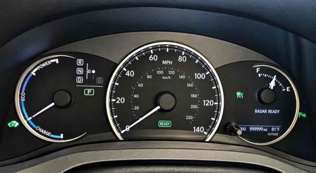 Elfogytak a számok: egymillió mérföldet futott ez a Lexus