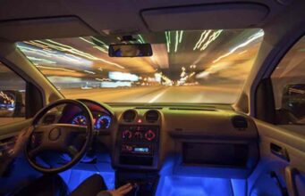 Természetes fényjátékkal nyugtat az új Lexus RZ