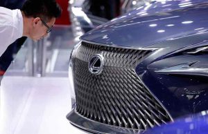 A vadonatúj Lexus UX high-tech infotainment megoldásokkal hódít