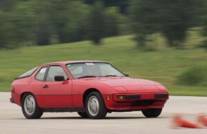 A Porsche 924 mint alábecsült klasszikus, amely új irányt mutatott a márkának