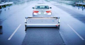 Óriási szivaccsal menti meg mérnökei hétvégéit a Toyota