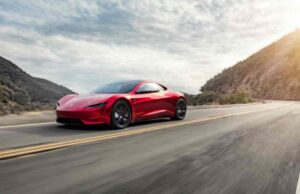 Megint csúszik a Tesla Roadster – az időjárás szólt közbe a kilenc éve várt villany-szupersportautónál