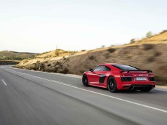610 lóerő, 3.2 másodperc alatt nulláról százra: az új Audi R8 magasra teszi a lécet