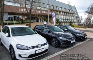 Magyarországon is rendelhető az új, ráncfelvarrott Volkswagen e-Golf – menetpróbán bizonyított