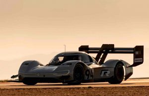 A Volkswagen ID.R fejlesztése folyamatos, hogy elhódítsa a Nürburgring-Nordschleife-ról a rekordot